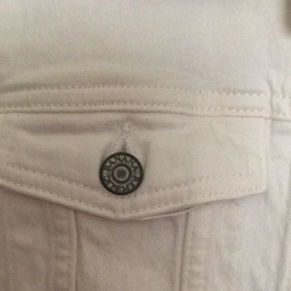 Banana Republic Jean Jacket - Picture 7 of 9